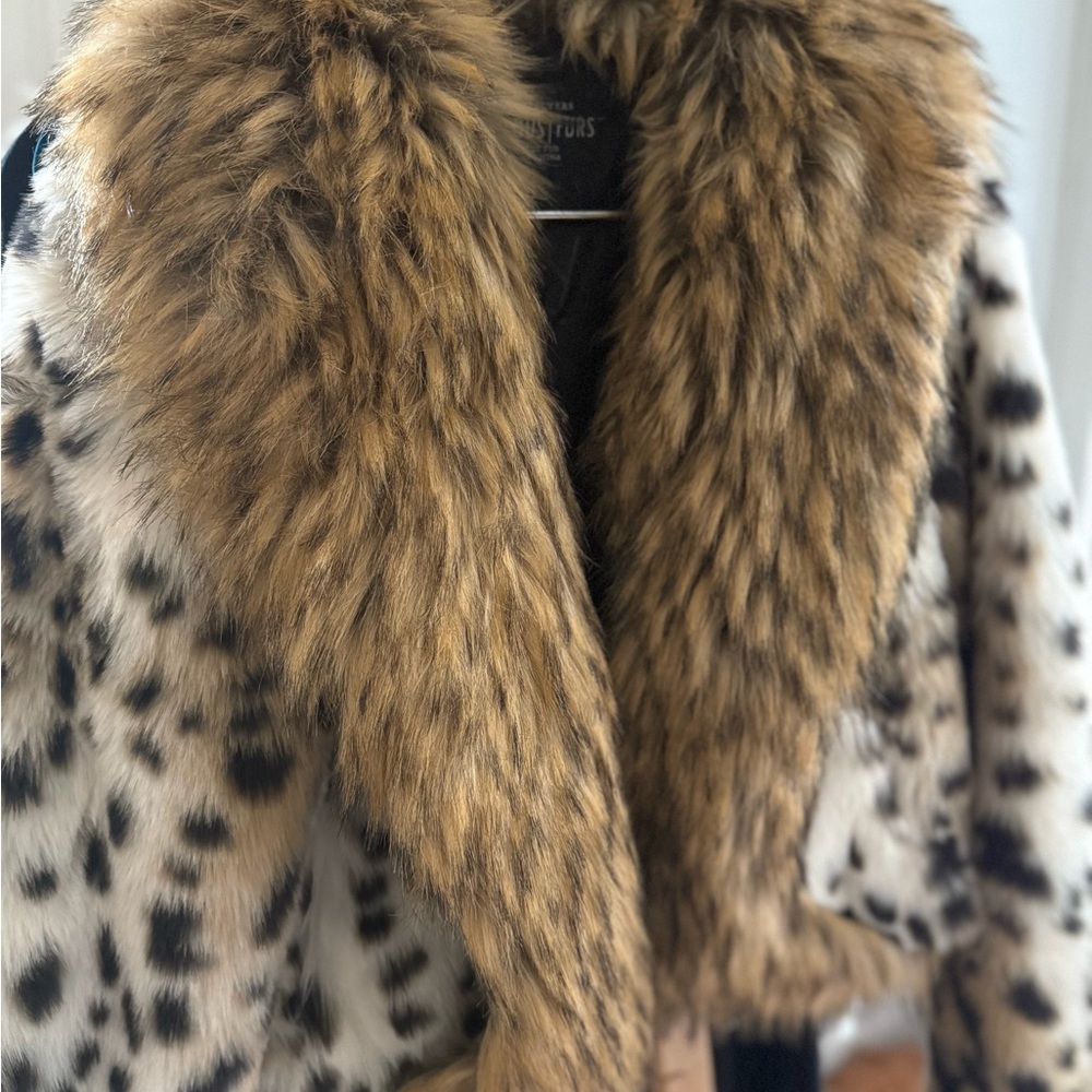 Fabulous Furs - Leopard Print Faux Fur Coat - XS (never worn)